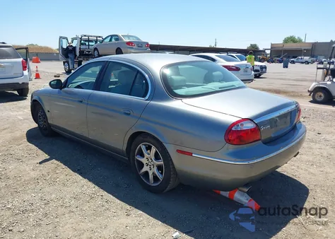 2005 Jaguar S-Type 4.2L V8 из США, поврежденный, VIN SAJWA01U55HN15837